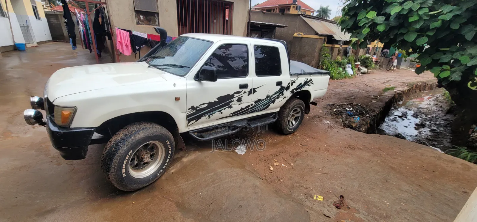 Toyota Hilux 1996 White
