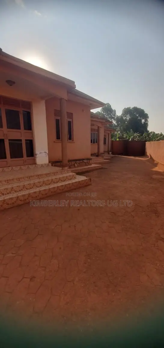 2bdrm Bungalow in Division A for sale