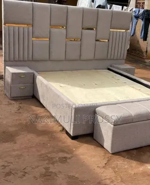 Dark Gray 5by6 Bed With 3 Gold Stickers