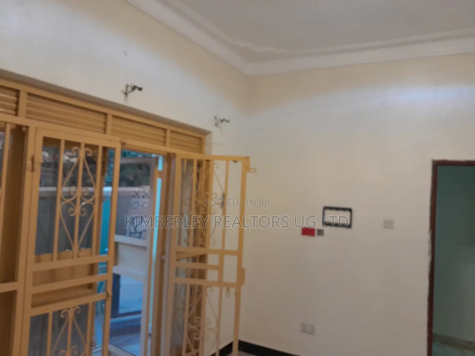 3bdrm Bungalow in Kira for sale