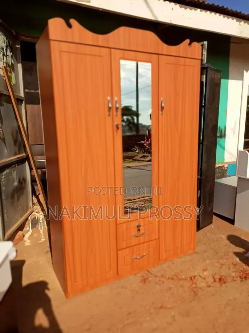 Wardrobe Furniture 4by6 Feet