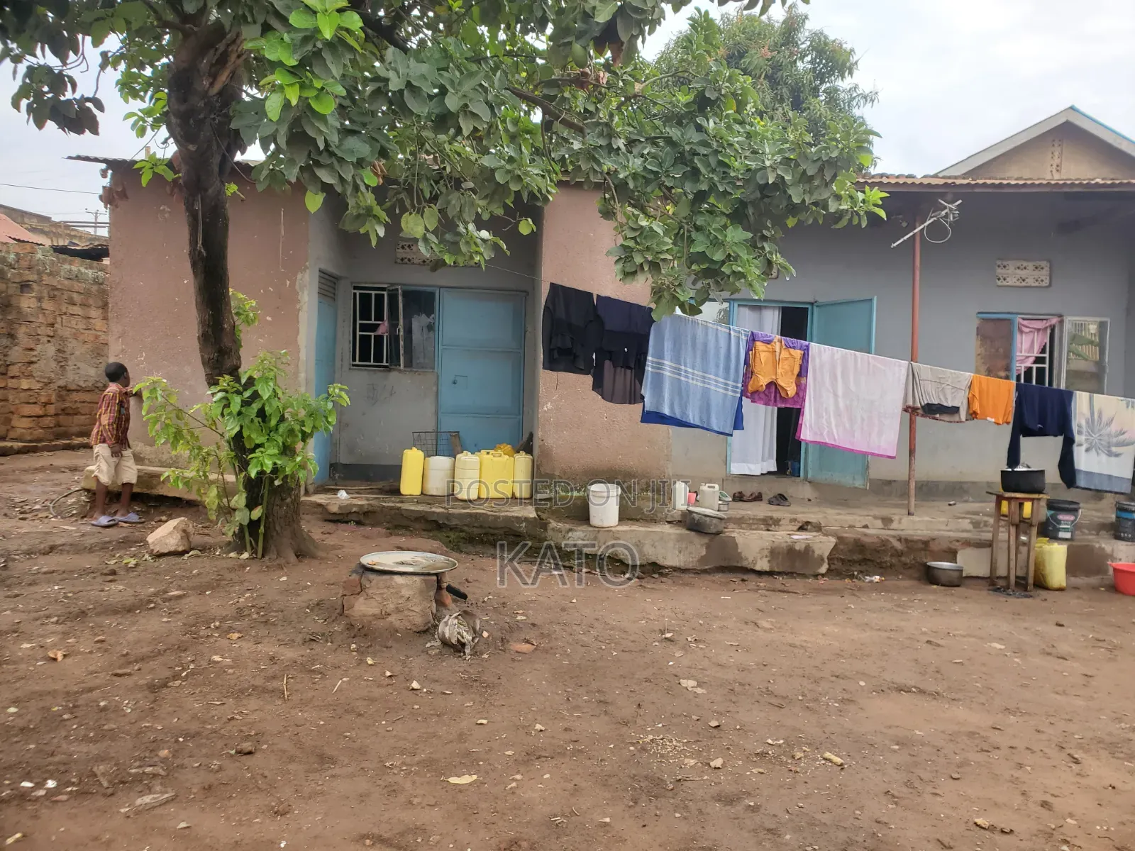 5bdrm Bungalow in Masuubi Estates, Kawempe for sale