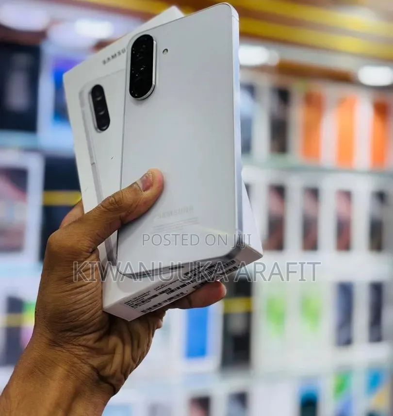 New Samsung Galaxy A56 256 GB White