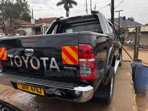 Toyota Hilux 2008 Black