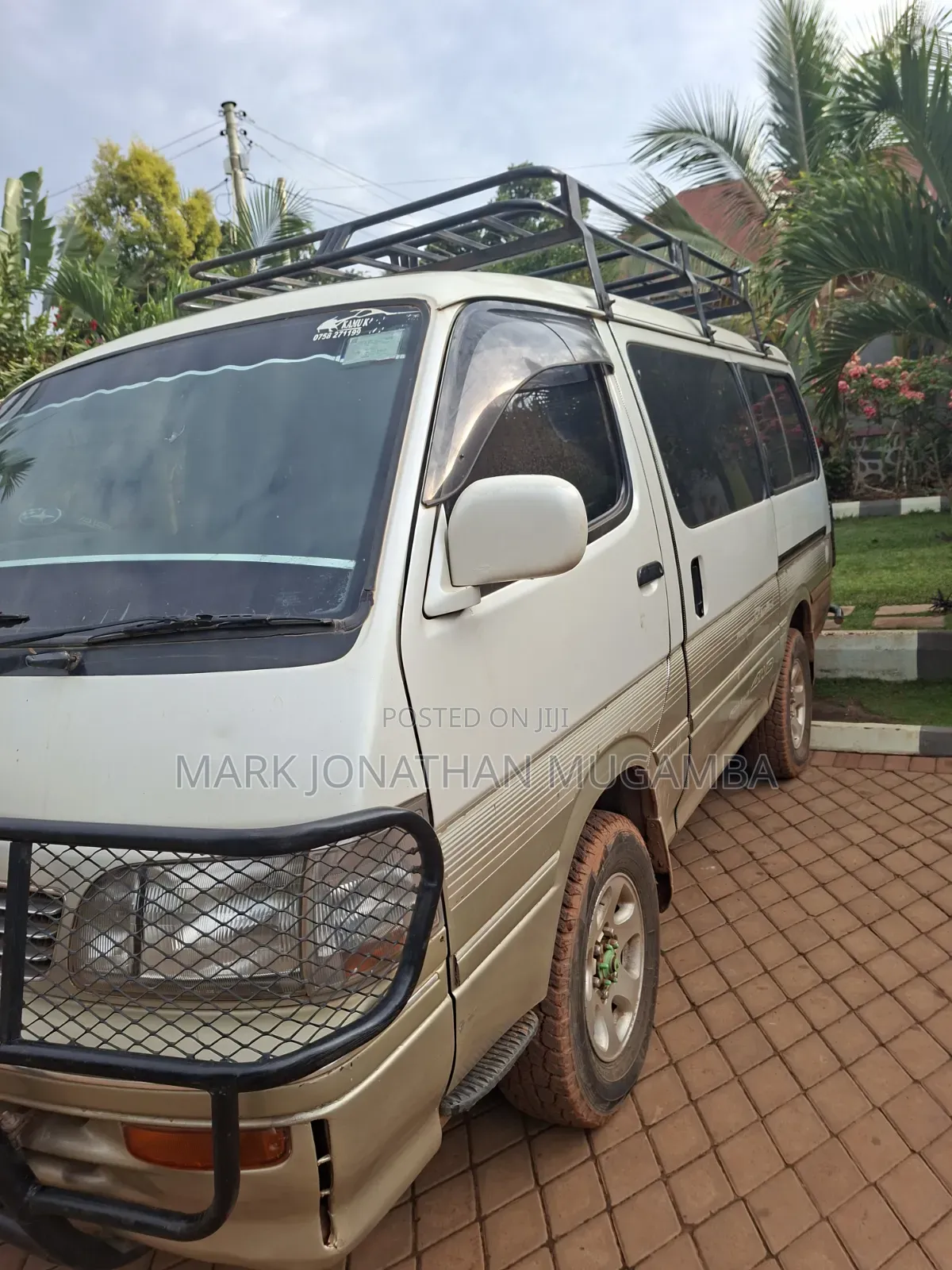 Toyota HiAce 2003