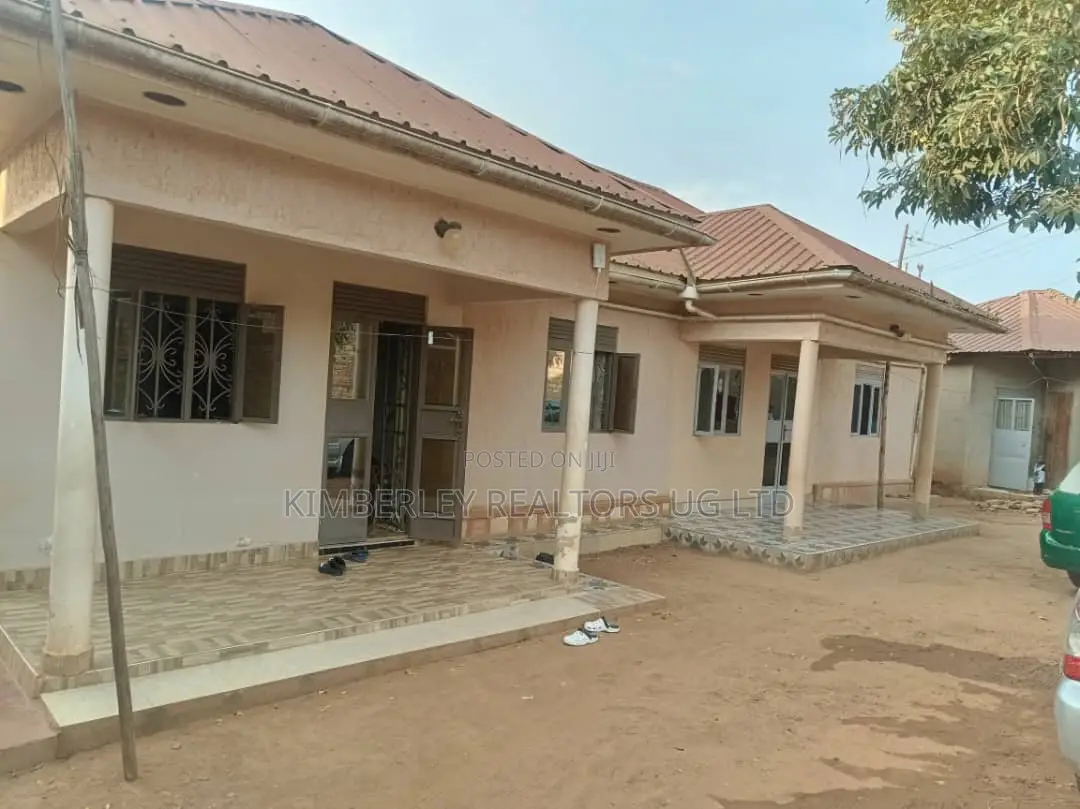 2bdrm Duplex in Mukono TC for sale