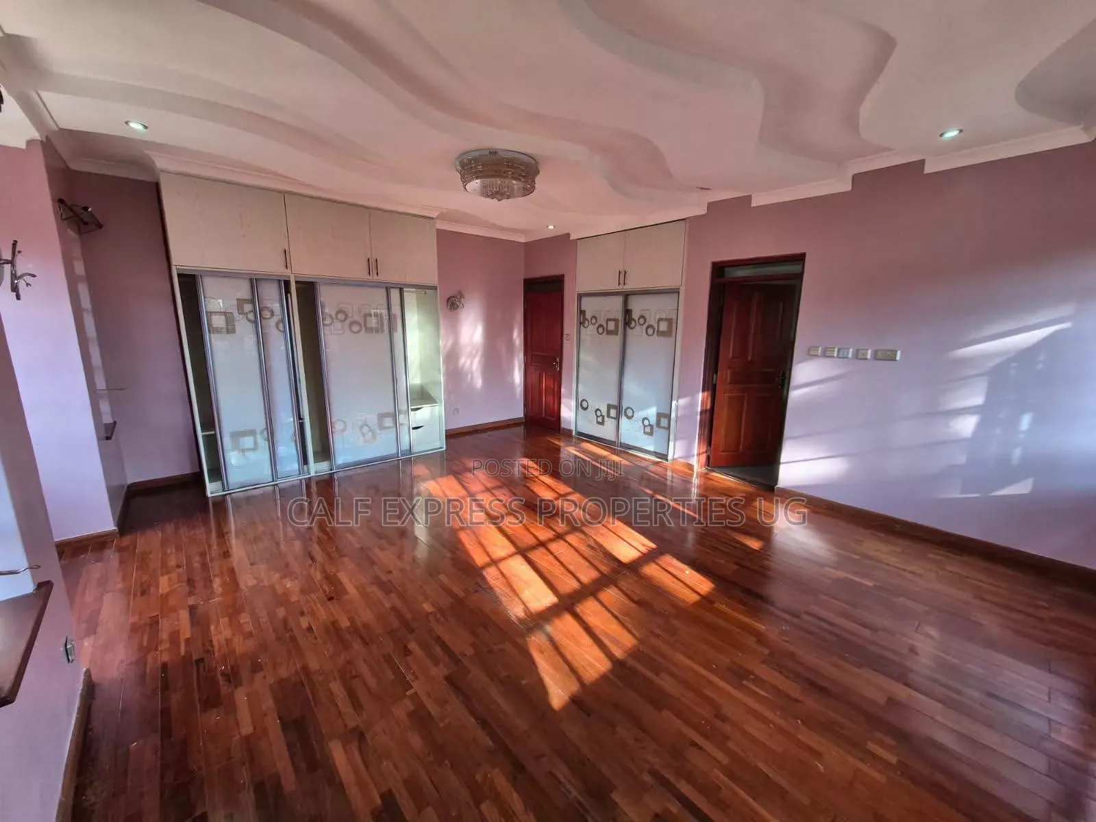 7bdrm Bungalow in Lubowa Estate, Central Division for rent