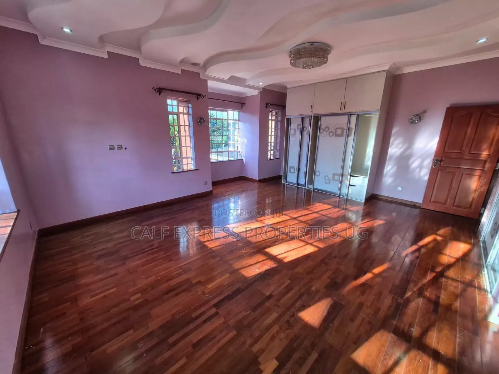 7bdrm Bungalow in Lubowa Estate, Central Division for rent