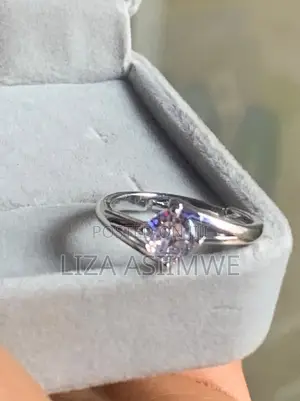 Round-Cut Cubic Zirconia Stone in a Splitshank Engagement/Promise Ring