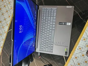 Laptop Lenovo Yoga Pro 9i Aura Edition 24GB Intel Core Ultra 9 SSD 1T