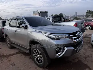 Toyota Fortuner 2019 Silver