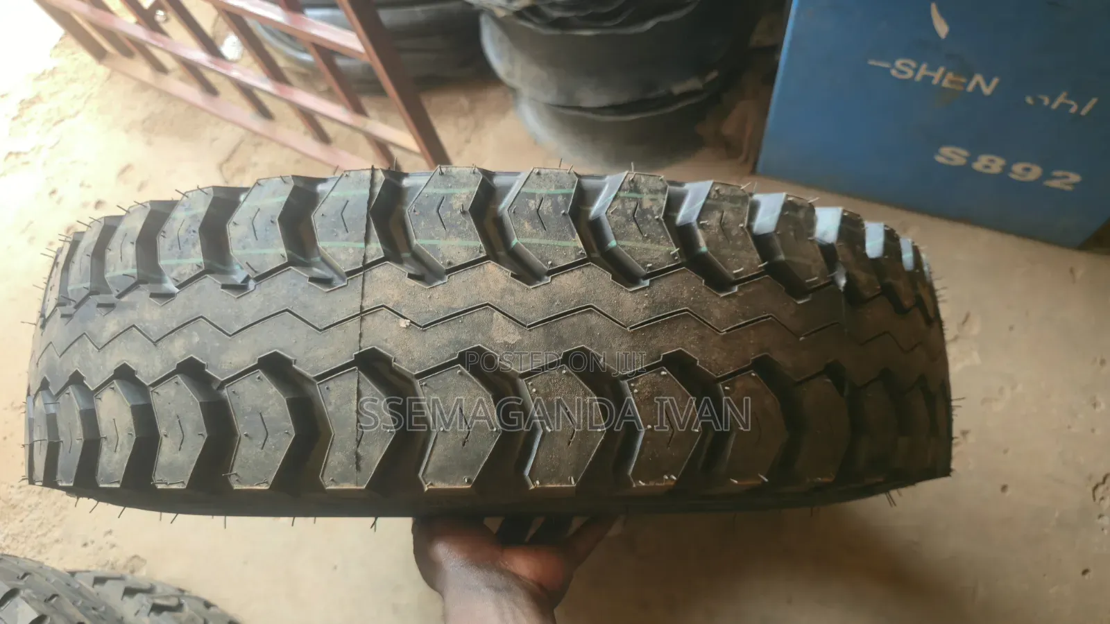 8.25r16 LT Behind Tyres Njoroko