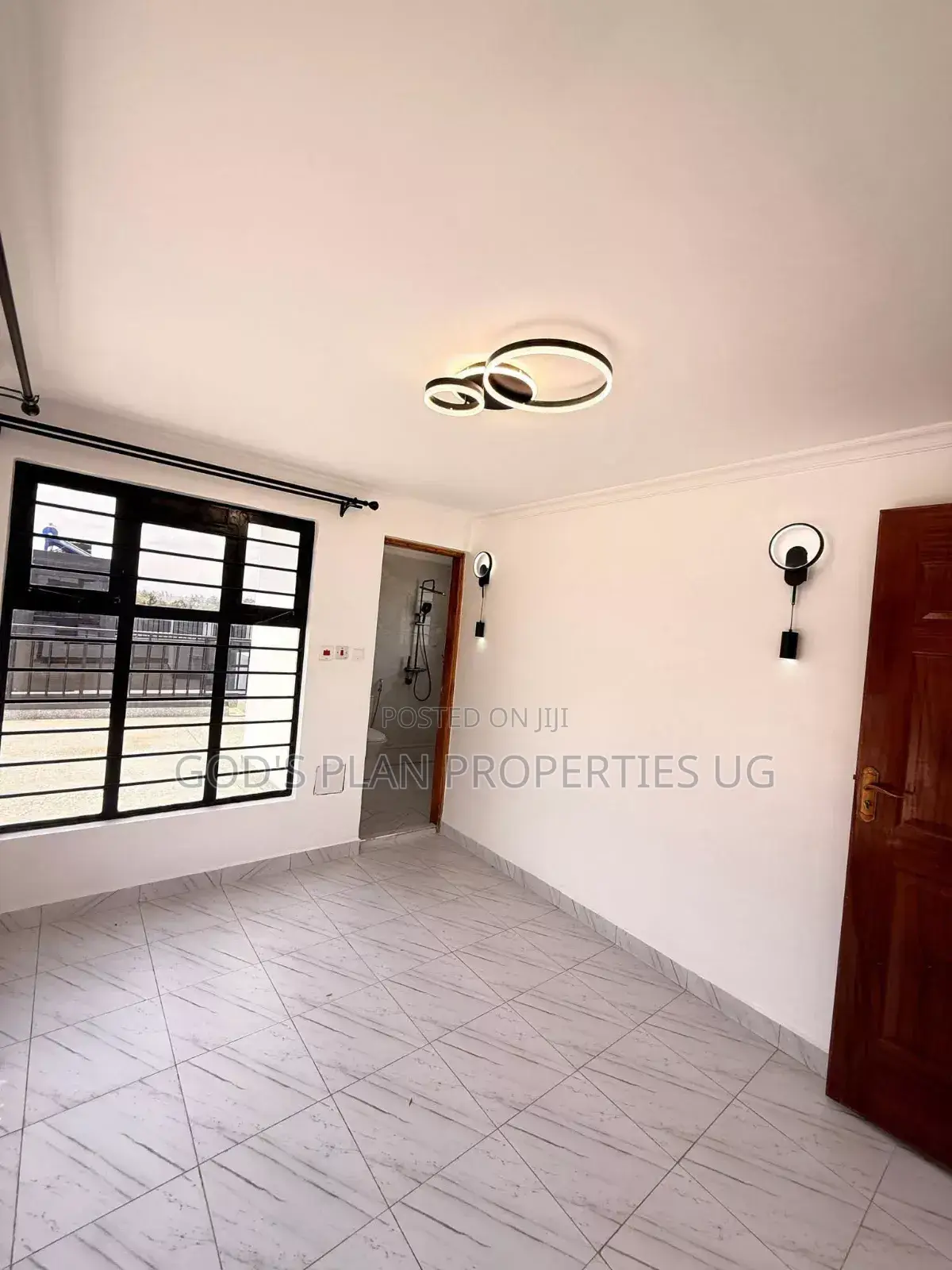 3bdrm Apartment in Muyenga Estate, Central Division for rent