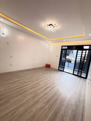 3bdrm Apartment in Muyenga Estate, Central Division for rent