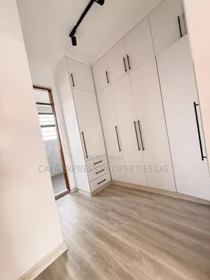 3bdrm Apartment in Muyenga Estate, Central Division for rent