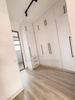 3bdrm Apartment in Muyenga Estate, Central Division for rent