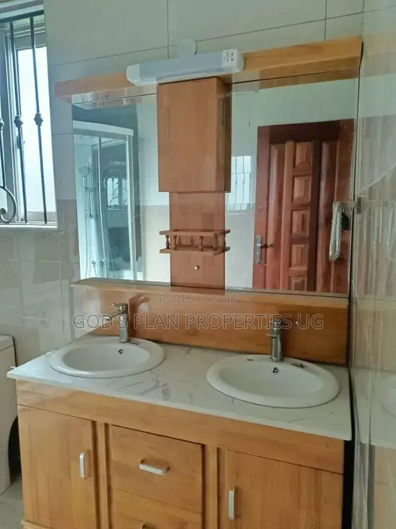 4bdrm Duplex in Nsambya Estate, Central Division for rent
