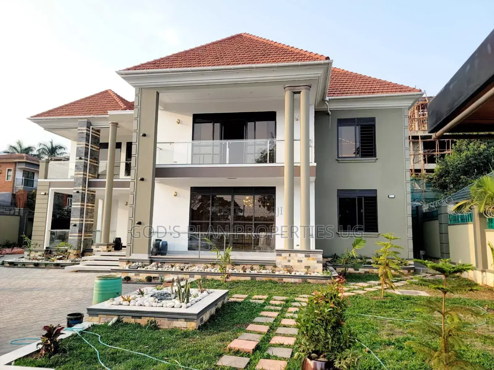 4bdrm Duplex in Nsambya Estate, Central Division for rent