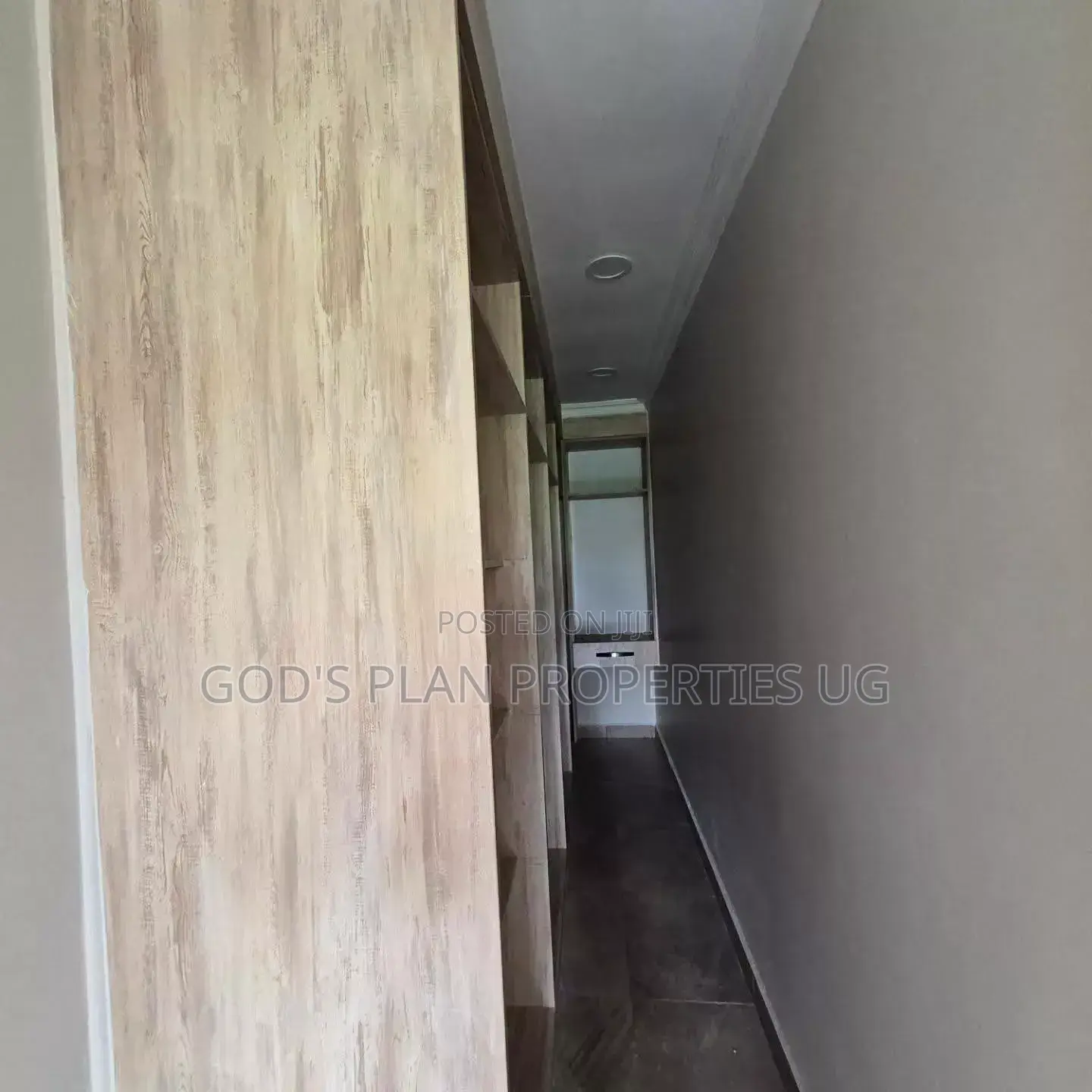 4bdrm Duplex in Buziga Estate, Central Division for rent