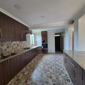 3bdrm Apartment in Muyenga Bukasa, Central Division for rent
