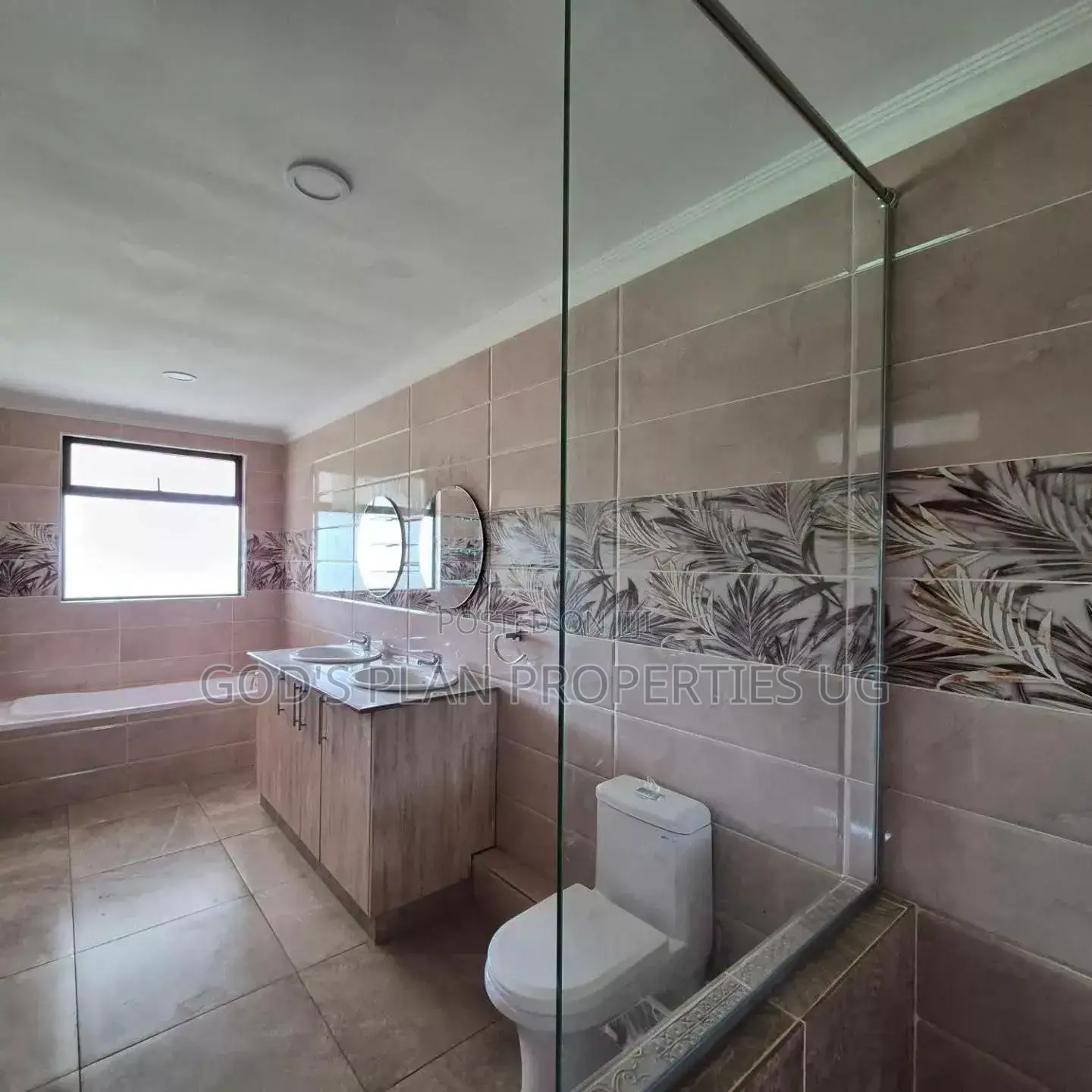 3bdrm Apartment in Muyenga Bukasa, Central Division for rent