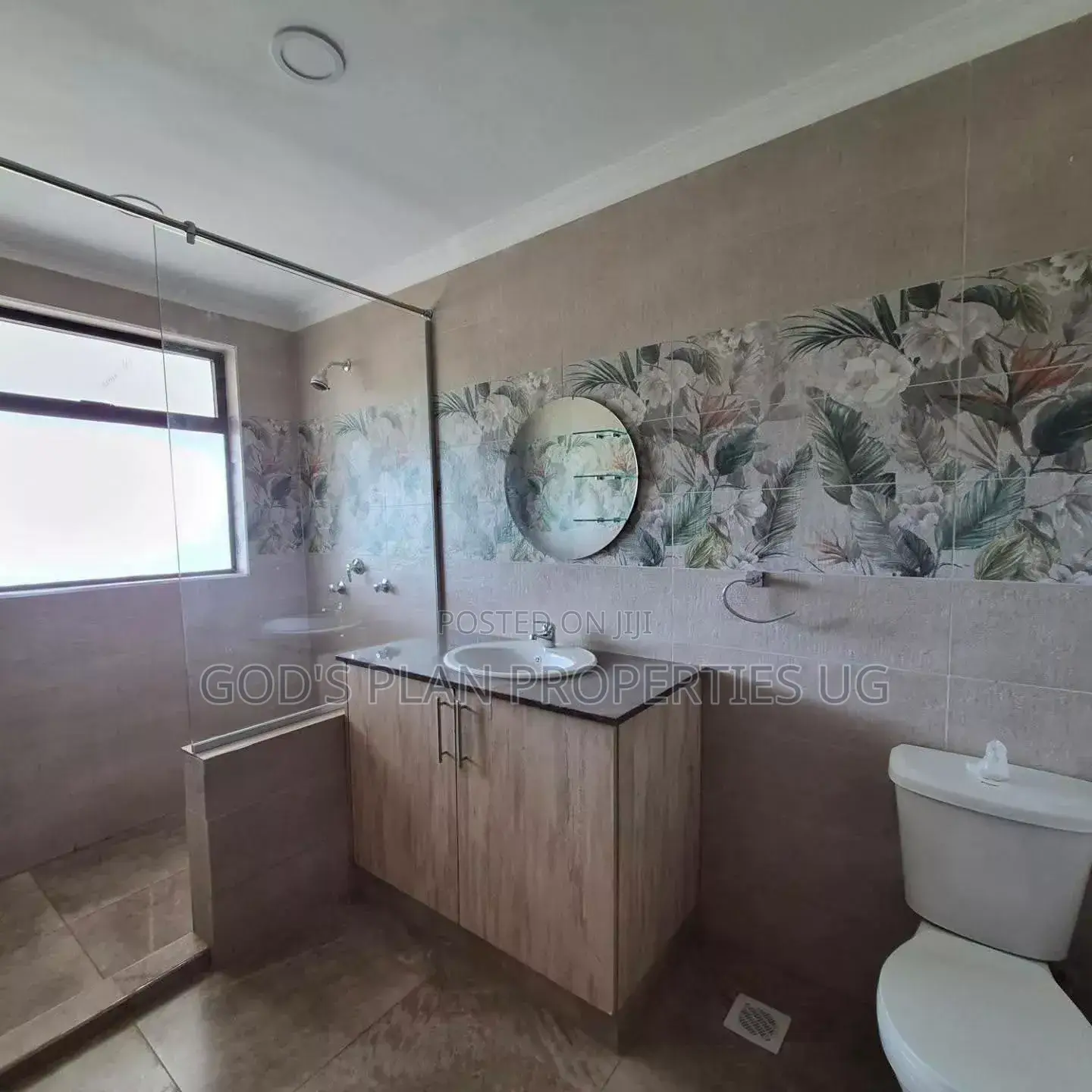 3bdrm Apartment in Muyenga Bukasa, Central Division for rent