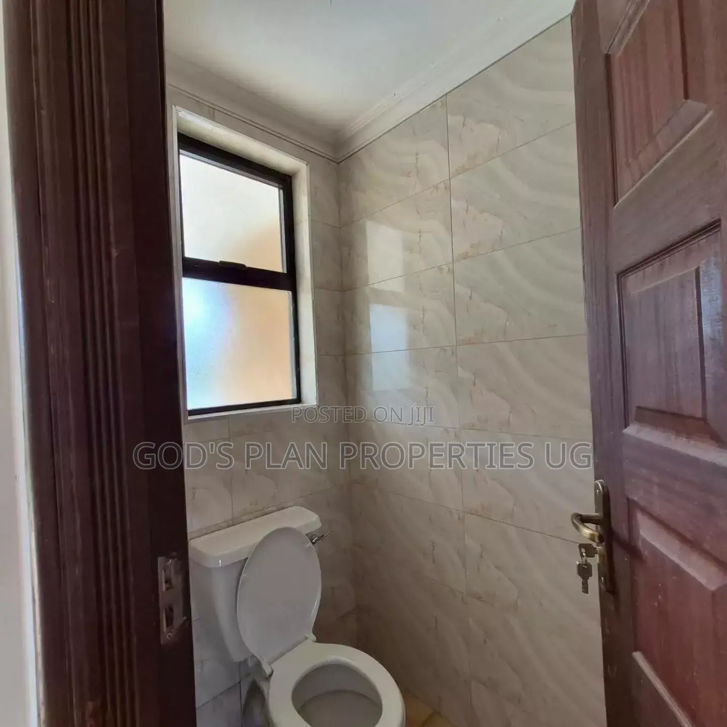 3bdrm Apartment in Muyenga Bukasa, Central Division for rent