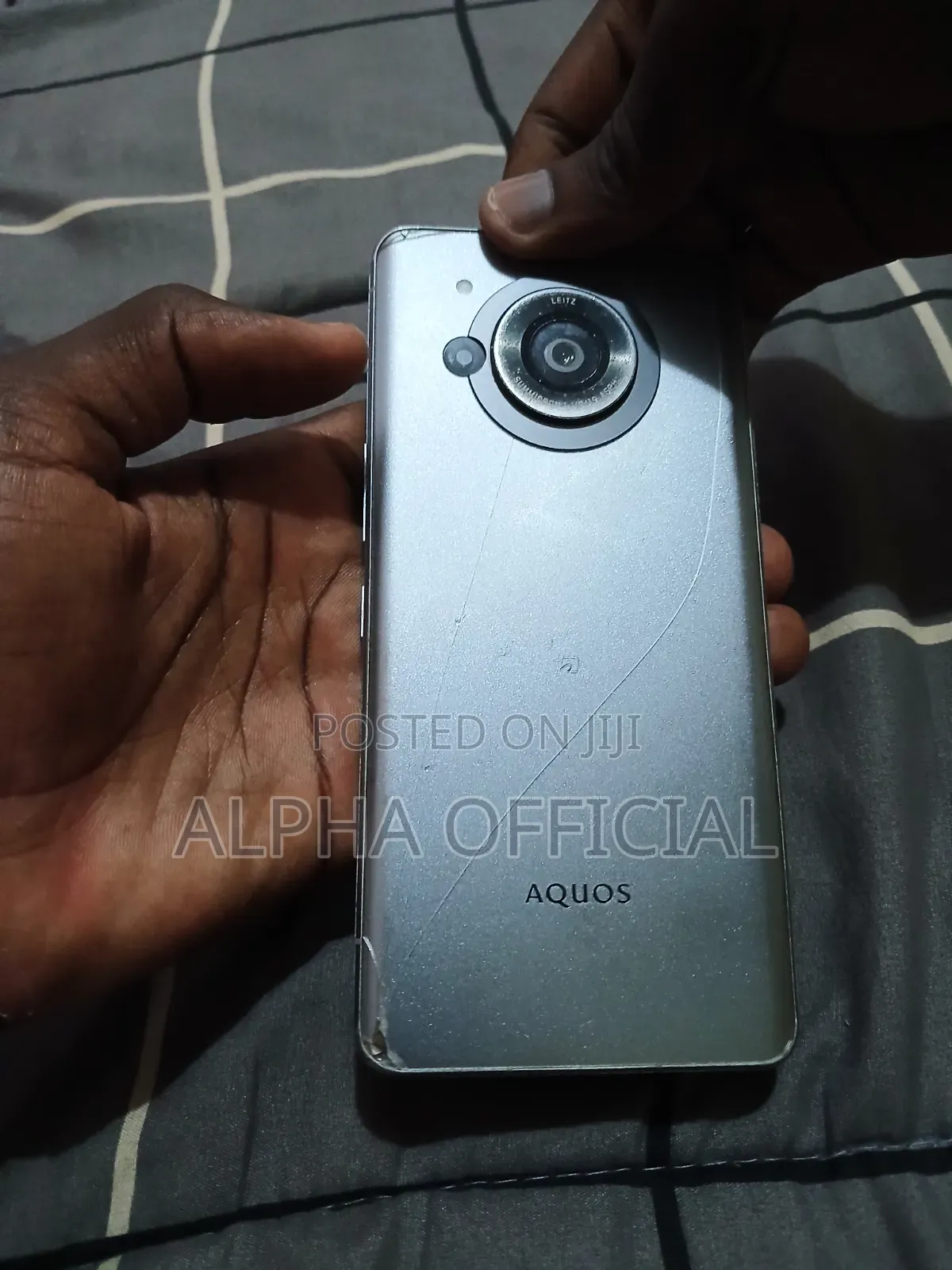 Sharp Aquos R7 256 GB Silver