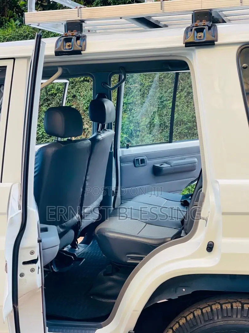 Toyota Land Cruiser 2015 White