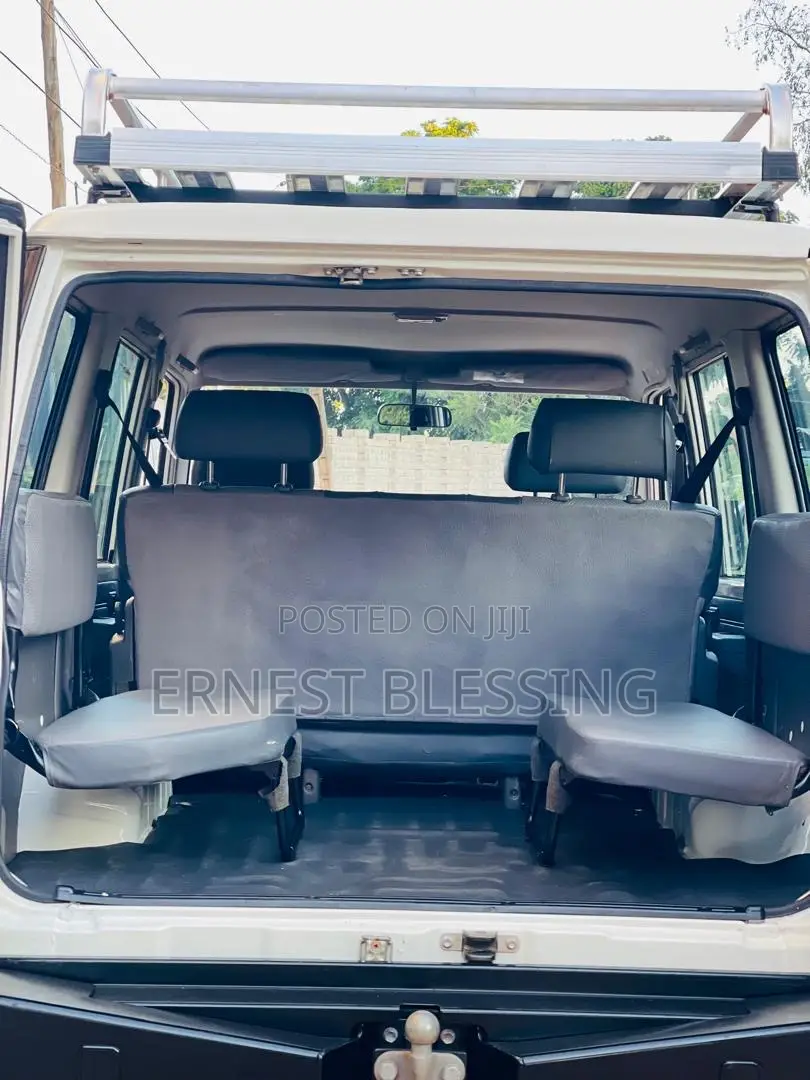 Toyota Land Cruiser 2015 White