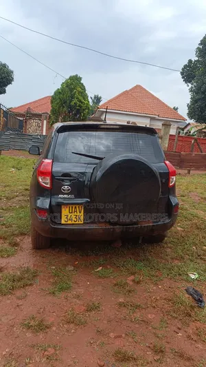 Toyota HiAce 2006 Black