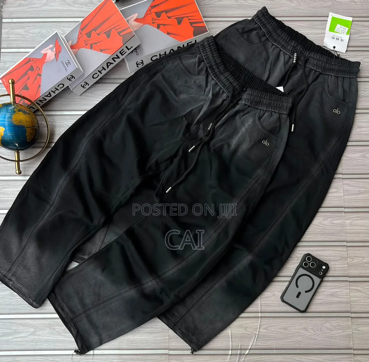 Black Relaxed-Fit Jogger Sweatpants