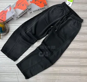 Black Relaxed-Fit Jogger Sweatpants