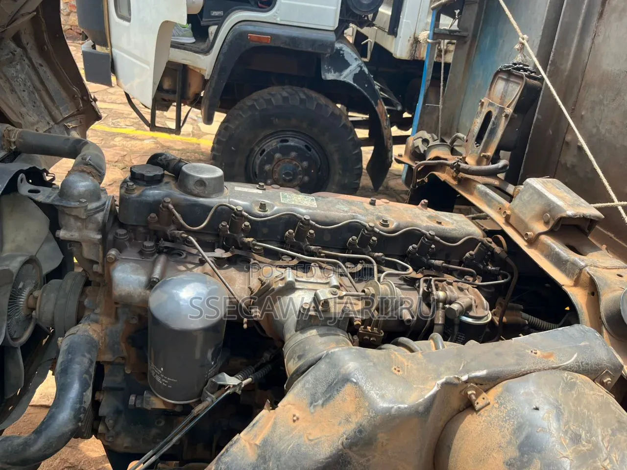Mitsubishi Fuso 1990 White
