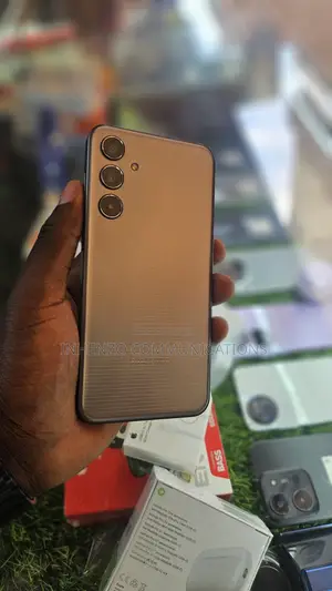 Samsung Galaxy M35 128 GB Bronze