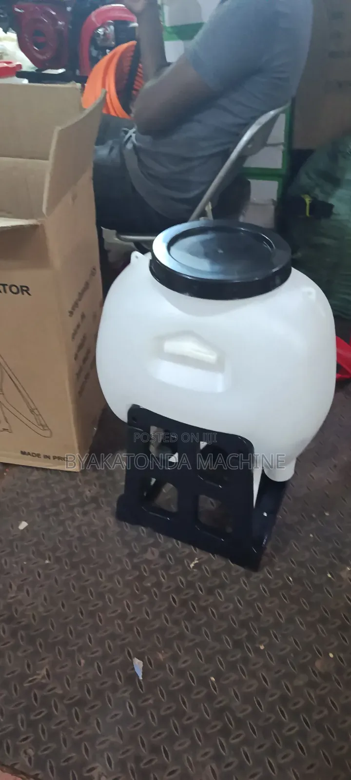 Fertilizer Applicator