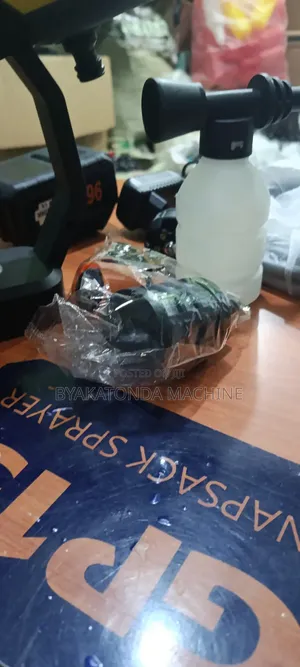 Portable Rechargeable Battery Powered Sprayer