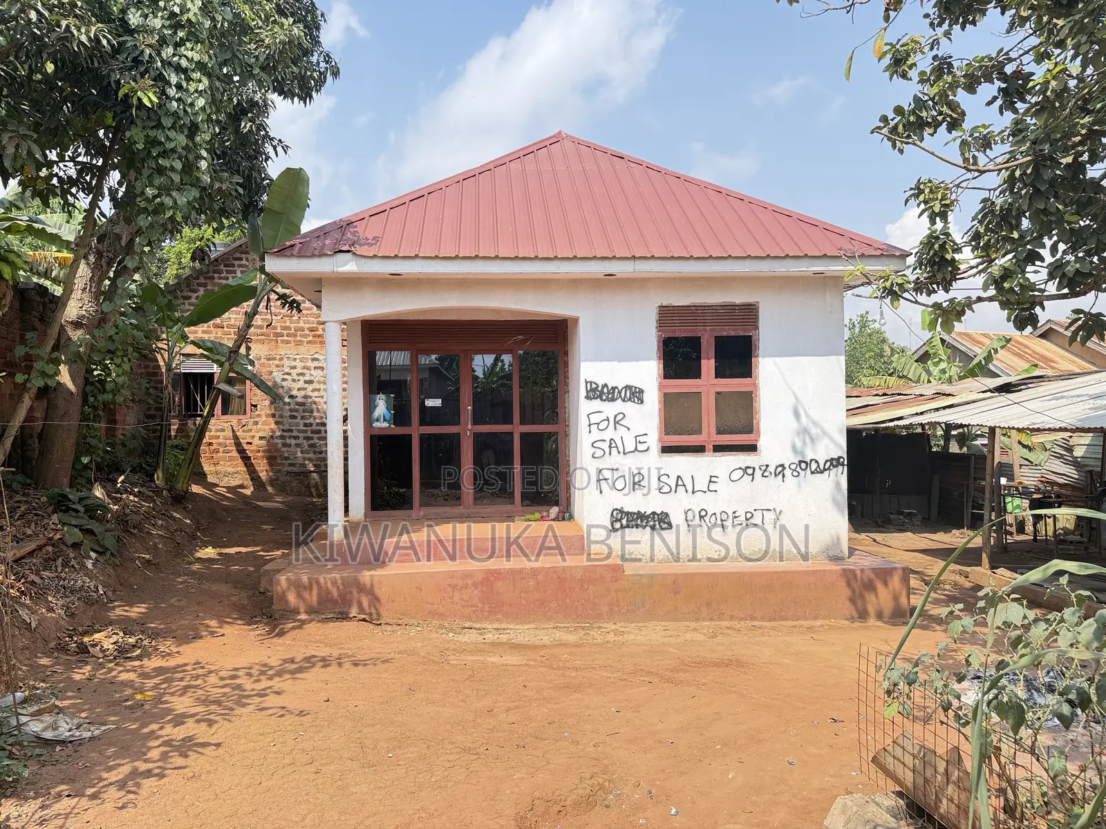 3bdrm House in Buloba, Central Division for sale