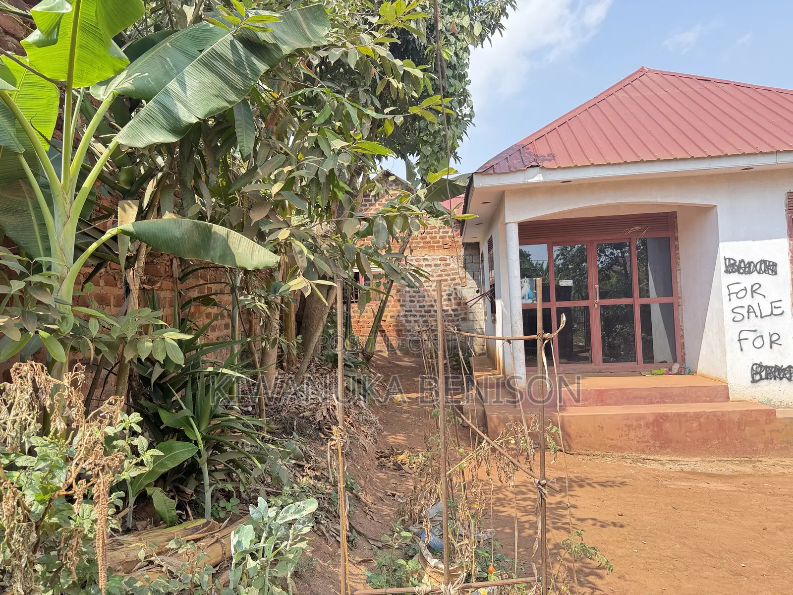 3bdrm House in Buloba, Central Division for sale