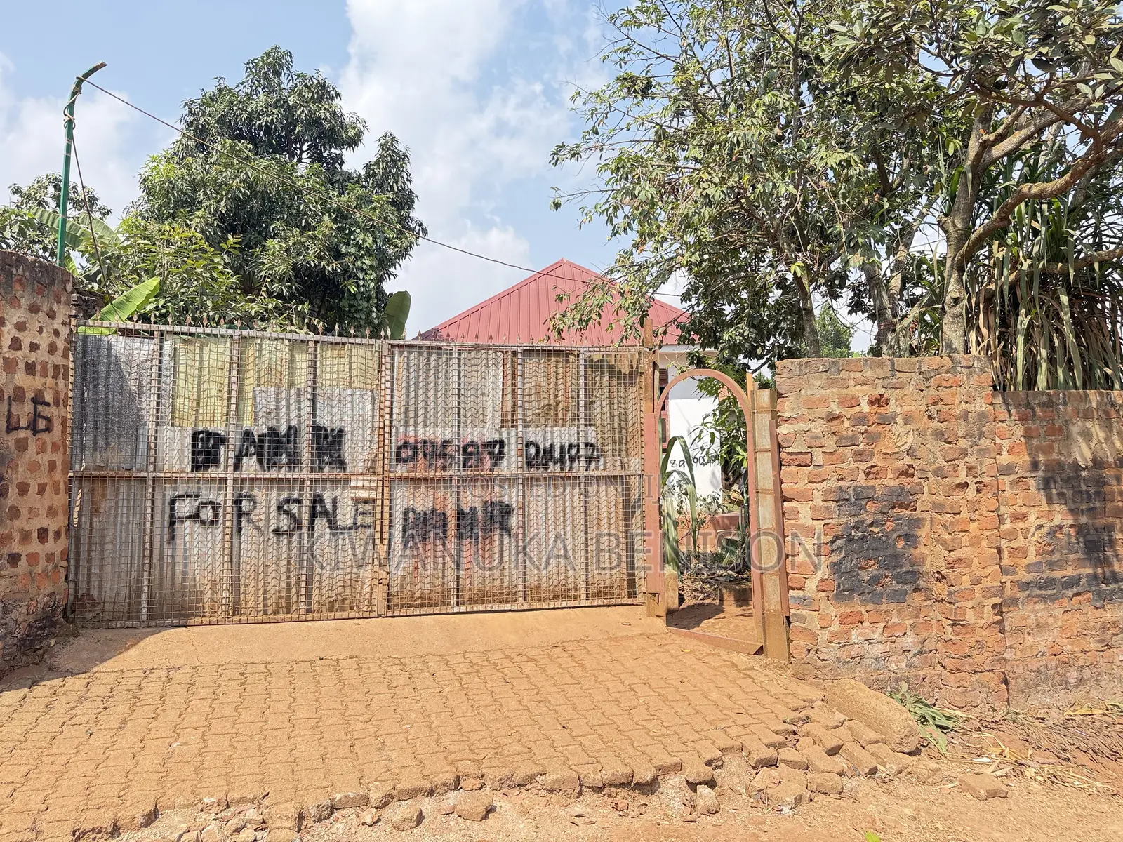 3bdrm House in Buloba, Central Division for sale