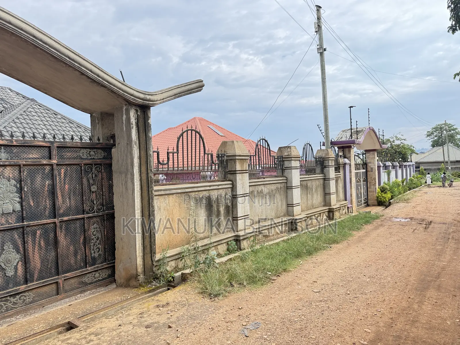 3bdrm Bungalow in Buloba, Central Division for sale