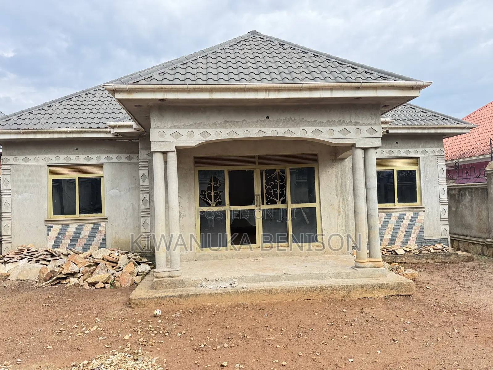 3bdrm Bungalow in Buloba, Central Division for sale