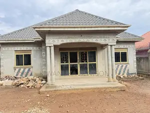 3bdrm Bungalow in Buloba, Central Division for sale