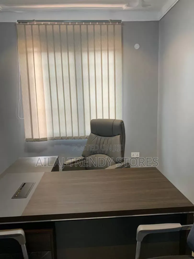 Vertical Office Window Blind Coverings