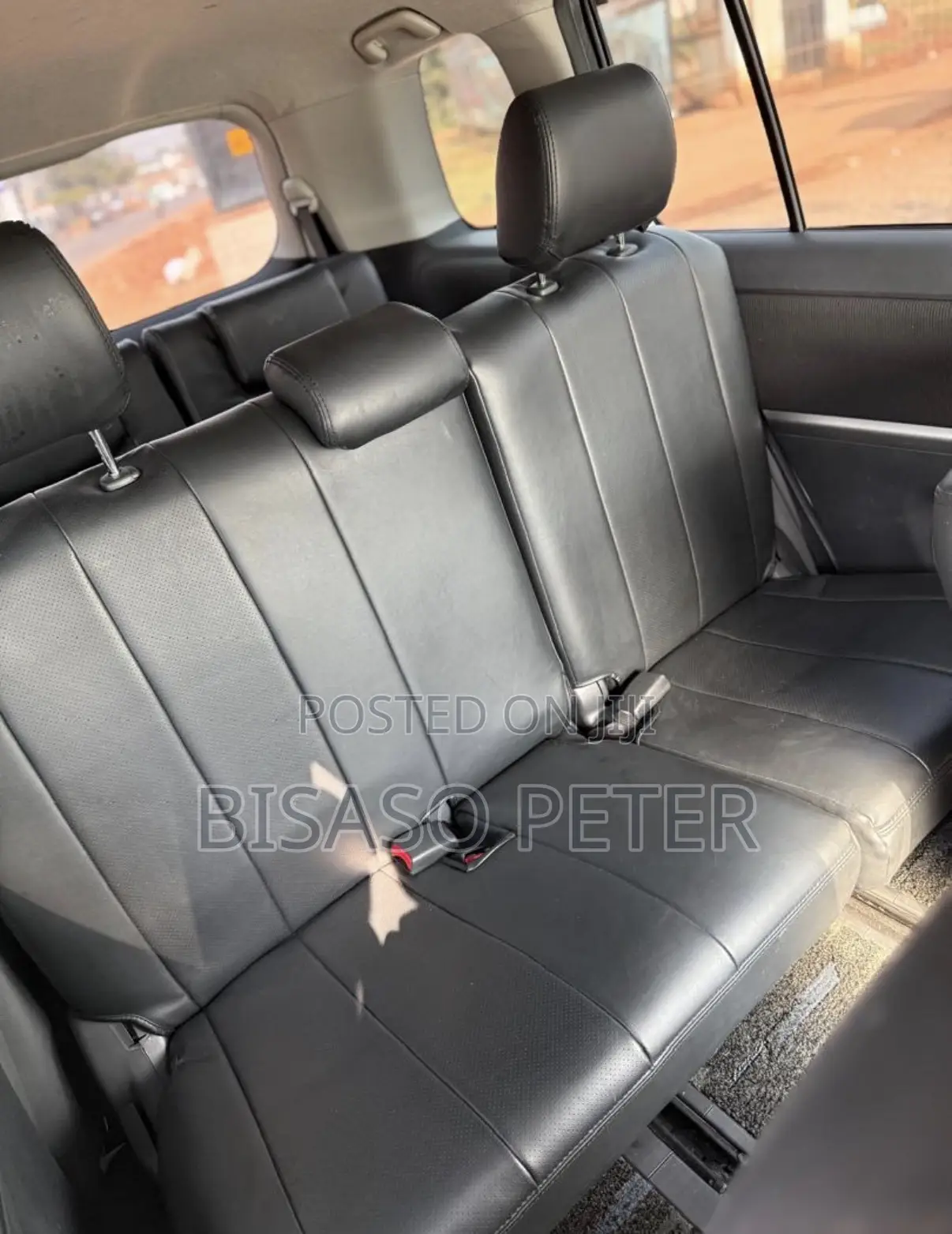Toyota ISIS 1.8 L 2WD 2012 White