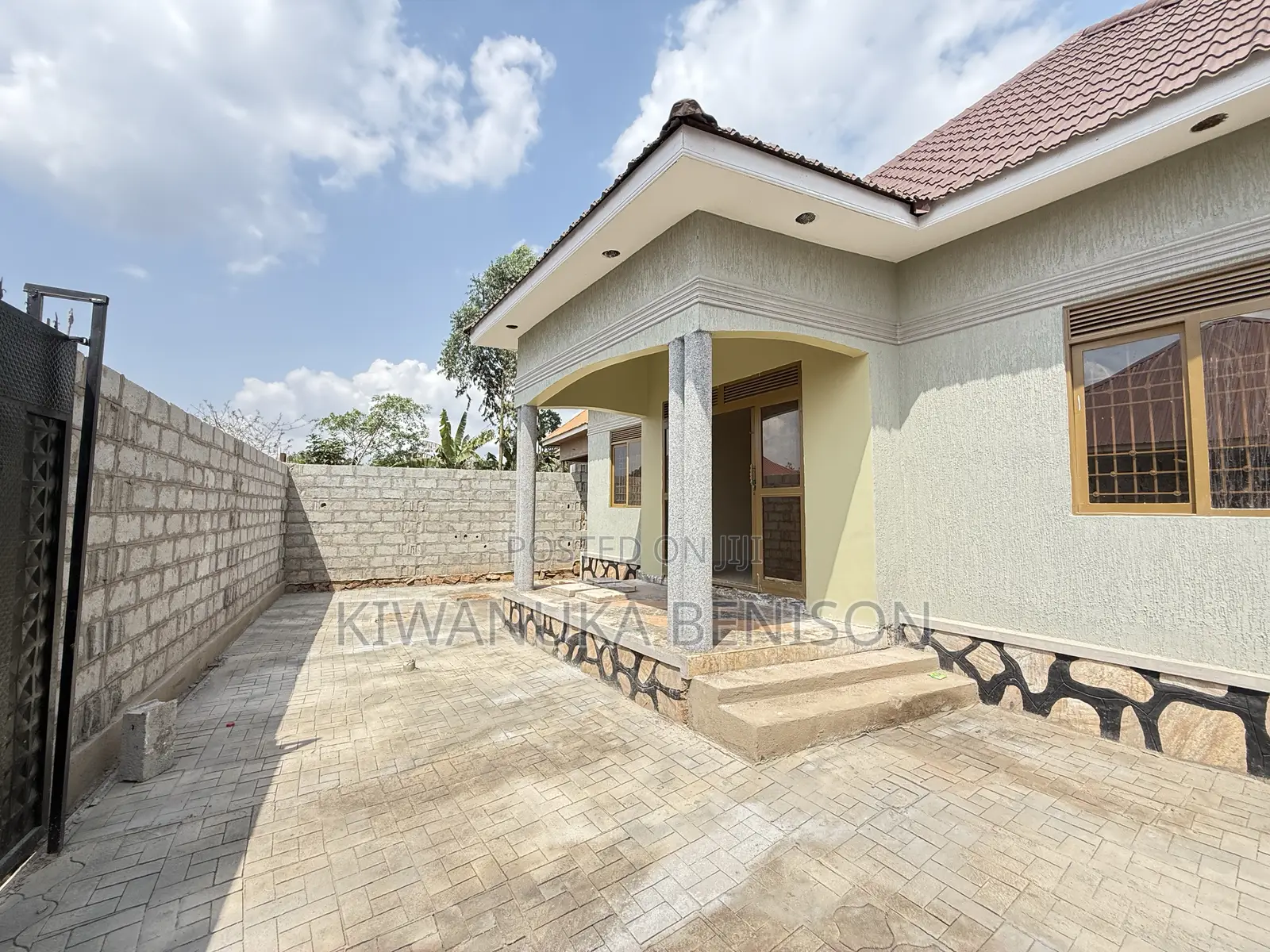 3bdrm Bungalow in Buloba, Central Division for sale