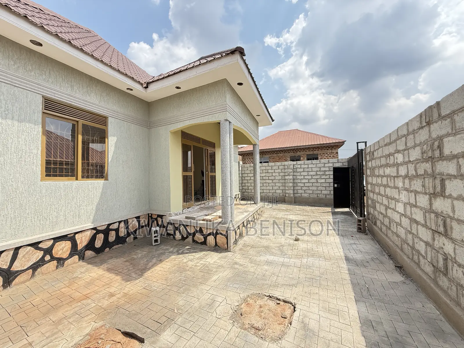 3bdrm Bungalow in Buloba, Central Division for sale