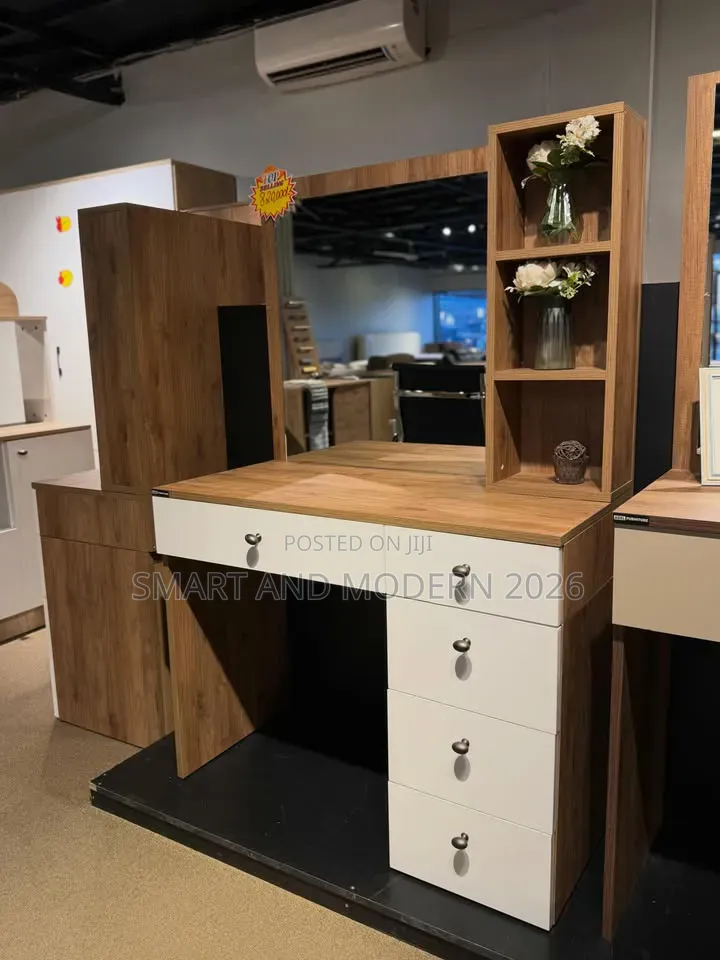 White/ Dressing/With LED /Lighting Dressing chasslDressing Room