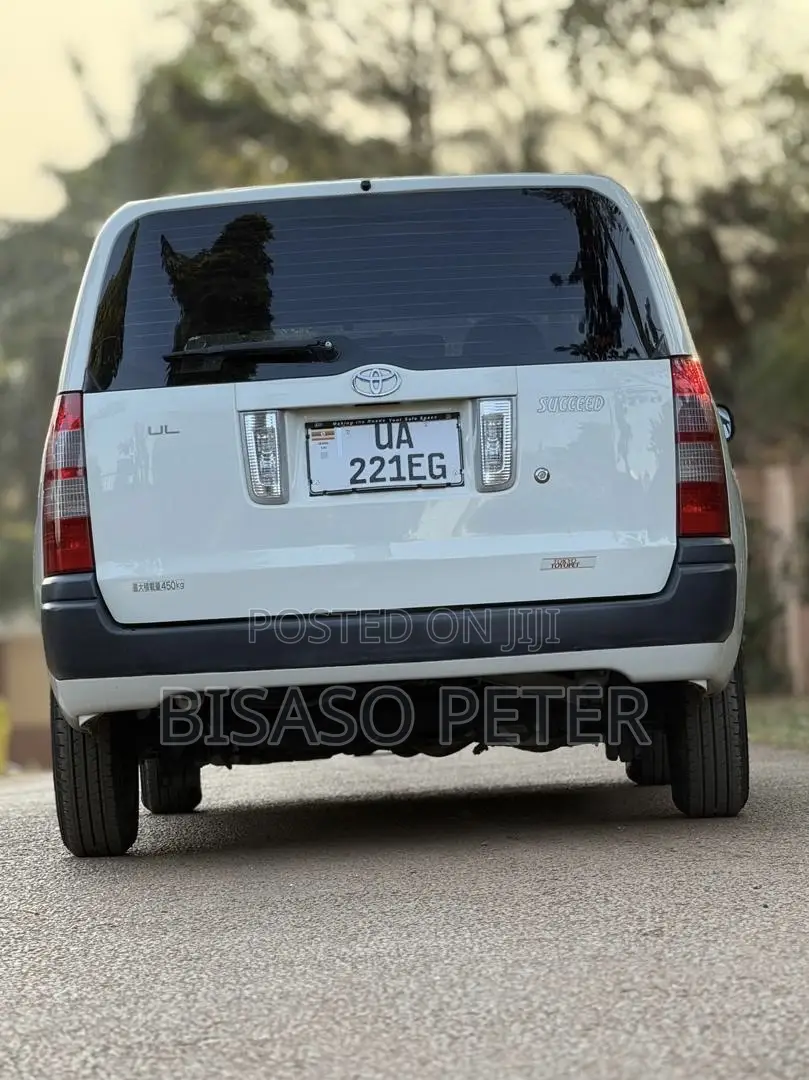 Toyota Probox 1.5 F 4WD 2015 White
