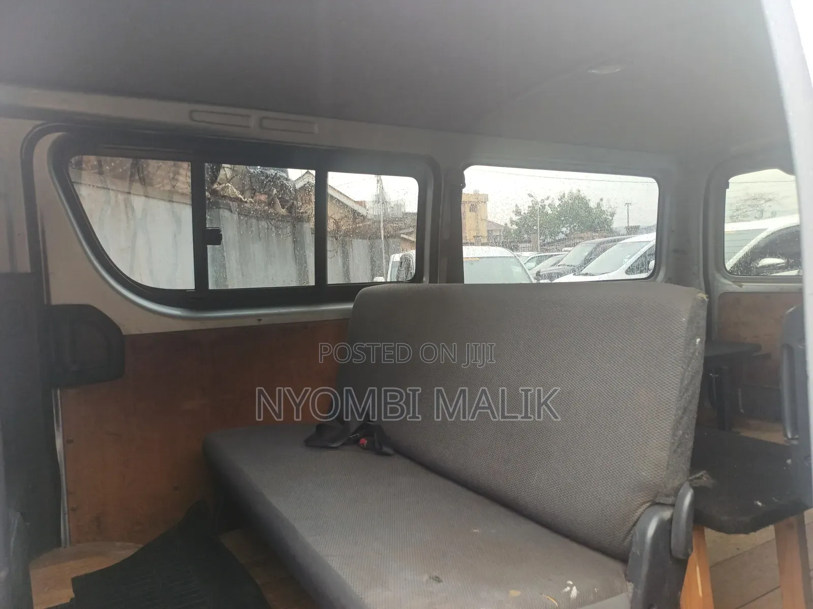 Toyota HiAce 2015 Silver
